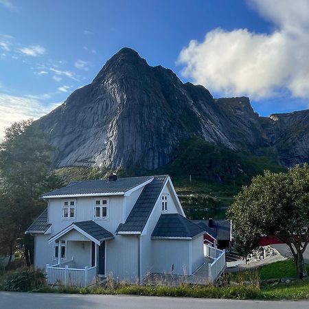 Husly Reine - Your Home With Reinebringen View Экстерьер фото