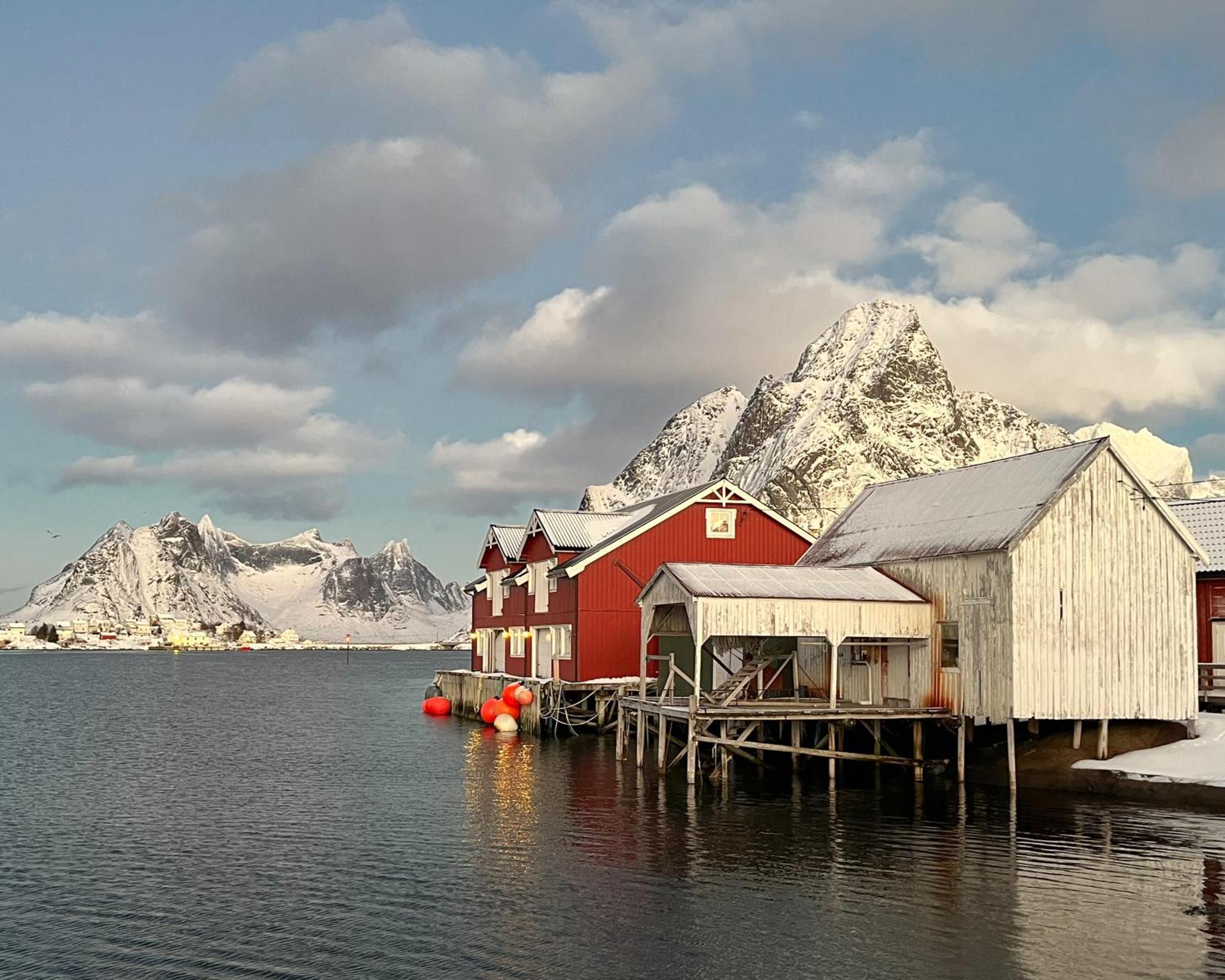 Husly Reine - Your Home With Reinebringen View Экстерьер фото